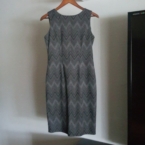 Nine West Dresses & Skirts - Nine West, Black / Gray Chevron, Sheath Dress